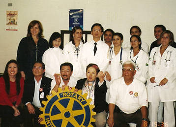 Tratamento de acupuntura no Clube Rotary Internacional