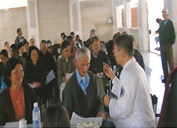 Mestre Peng realizando tratamento de acupuntura no final de semana - SP. Atendeu mais de 100 paciente no dia. Mestre Peng realizando tratamento de acupuntura no final de semana - SP. Atendeu mais de 100 paciente no dia.